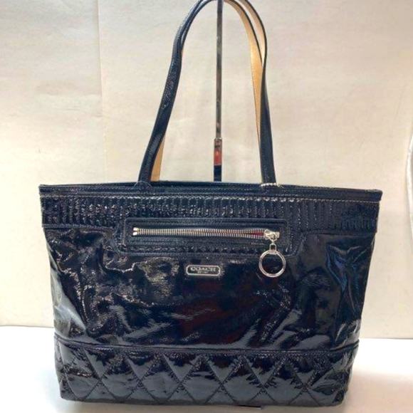 🔹️ Coach 🔹️Poppy Daisy black liquid gloss PATENT leather shoulder tote bag 🖤 - Picture 1 of 9